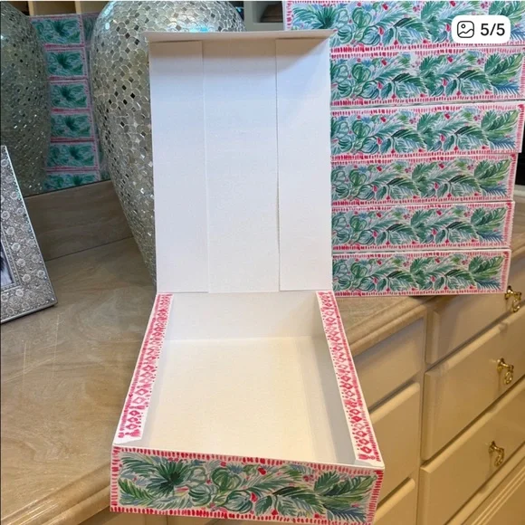 Lilly Pulitzer Bundle of 7 Tropical Gift Boxes - Picture 5 of 5